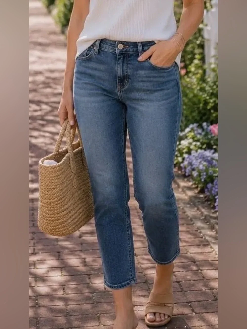 White House Black Market Crop Skinny Jeans - Picture 1 of 7